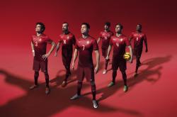 开云体育登录-F1赛场风云，雷诺车队险胜威廉姆斯，拉塞尔刷新单圈纪录