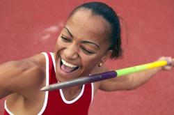 开云体育在线-险胜的冰，点燃的火