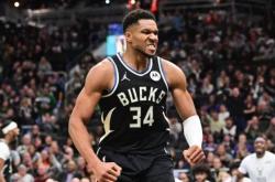 开云体育中国-加拿大男篮绝地反击日本男篮，字母哥高光表现的简单介绍