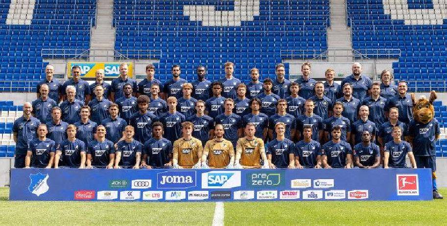 瑞士球员备战关键战役，迎接挑战