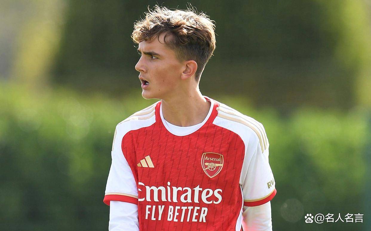 包含阿森纳球员技惊四座：年轻新星崭露头角的词条