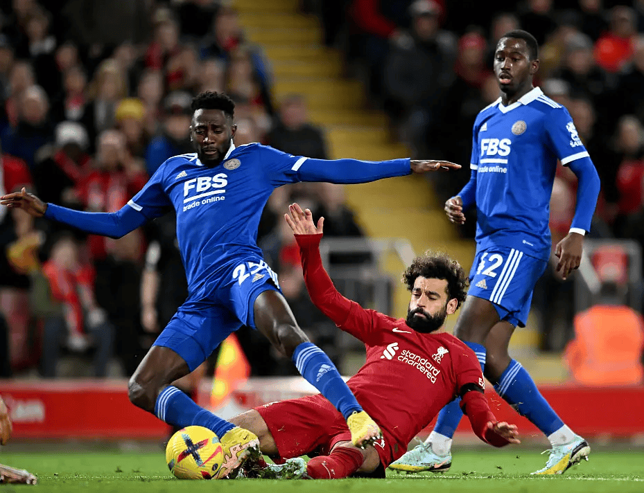 马赛战平对手,争夺法甲联赛前四名位置 马赛战平对手,争夺法甲联赛前四名位置