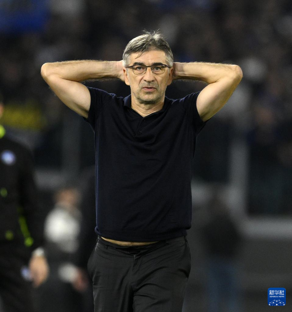 基辅迪纳摩主场战平曼联,托辞苦失 基辅迪纳摩主场战平曼联,托辞苦失