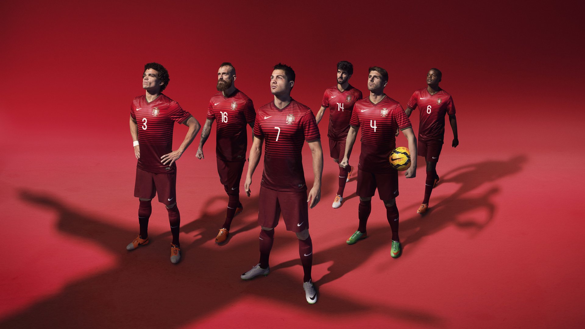 金桥飞渡,当大黄蜂撞上红魔,萨内画出统治弧线